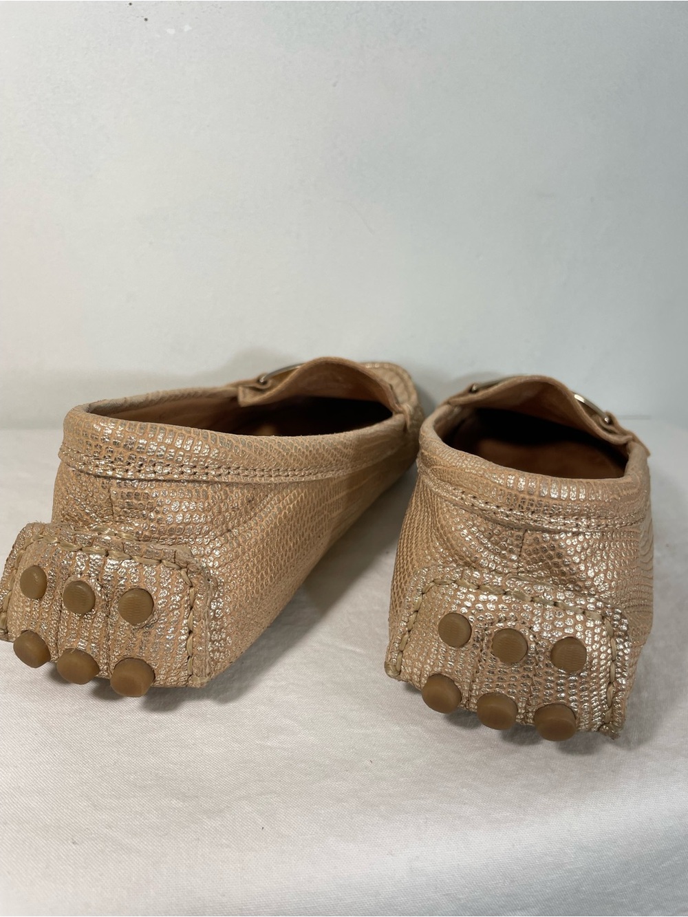 Coach Nola Gold Textured Leather Driving Loafers Size 8 B - Picture 9 of 15